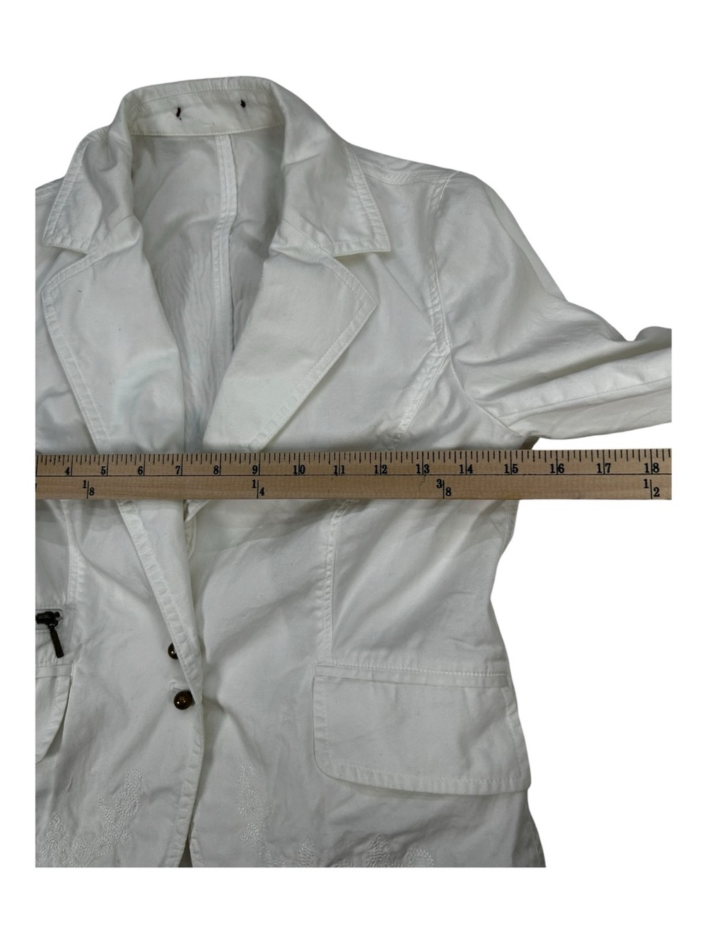 Handcrafted Christian White Blazer – Size XS  “Jesus Loves Me” teddy bear - Picture 4 of 12